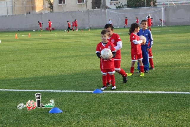 فيديو: قفزوا كالغزلان والفرحة والدموع تغمران شاكرين الرحمن وابو العبد بالحسبان في افتتاح ملعبهم الخضراوان   